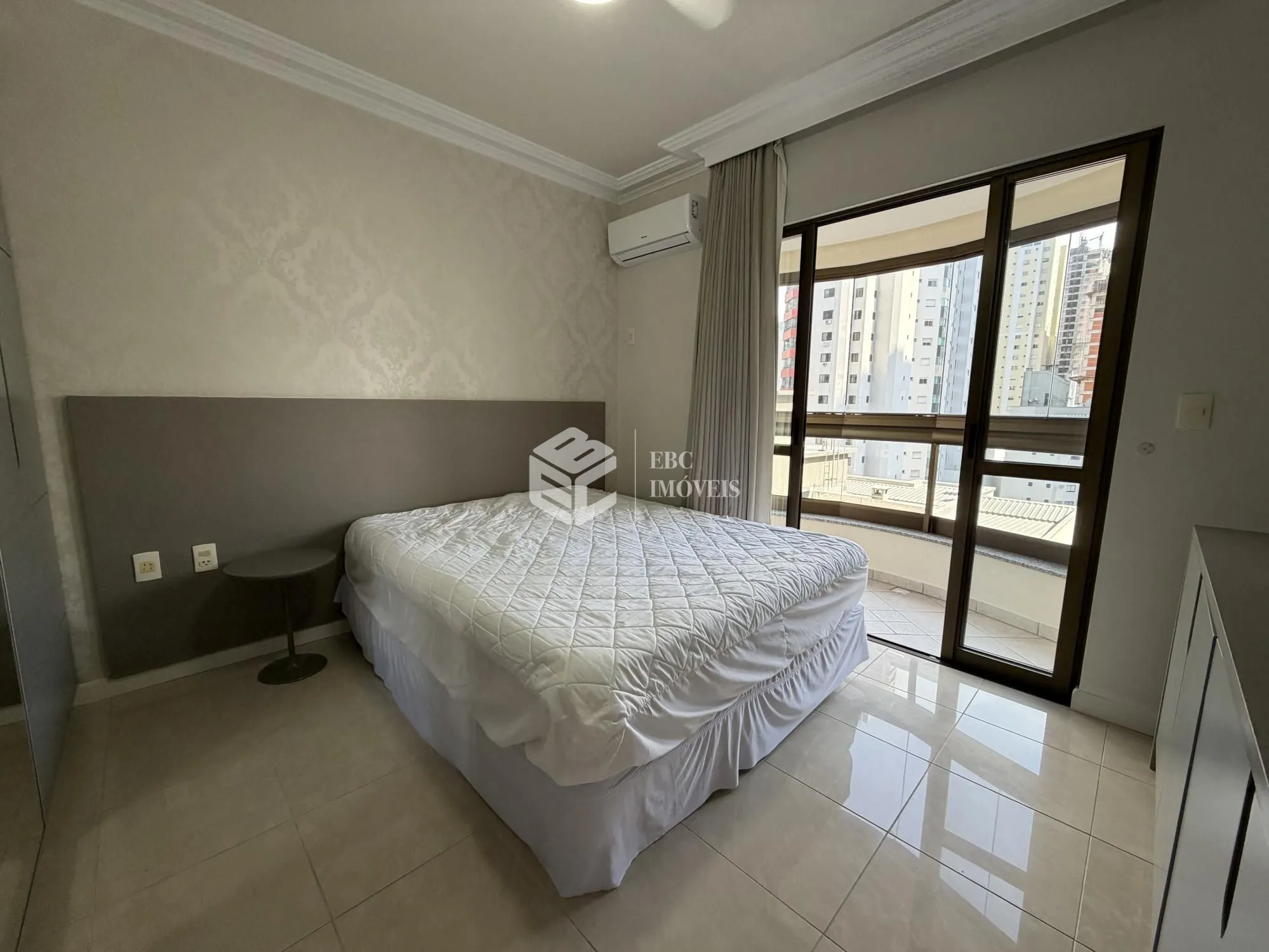 Apartamento com 3 Dormitórios à venda, 108 m² por R$ 2.490.000,00 Apartamento com 3 Dormitórios à venda, 108 m² por R$ 2.490.000,00