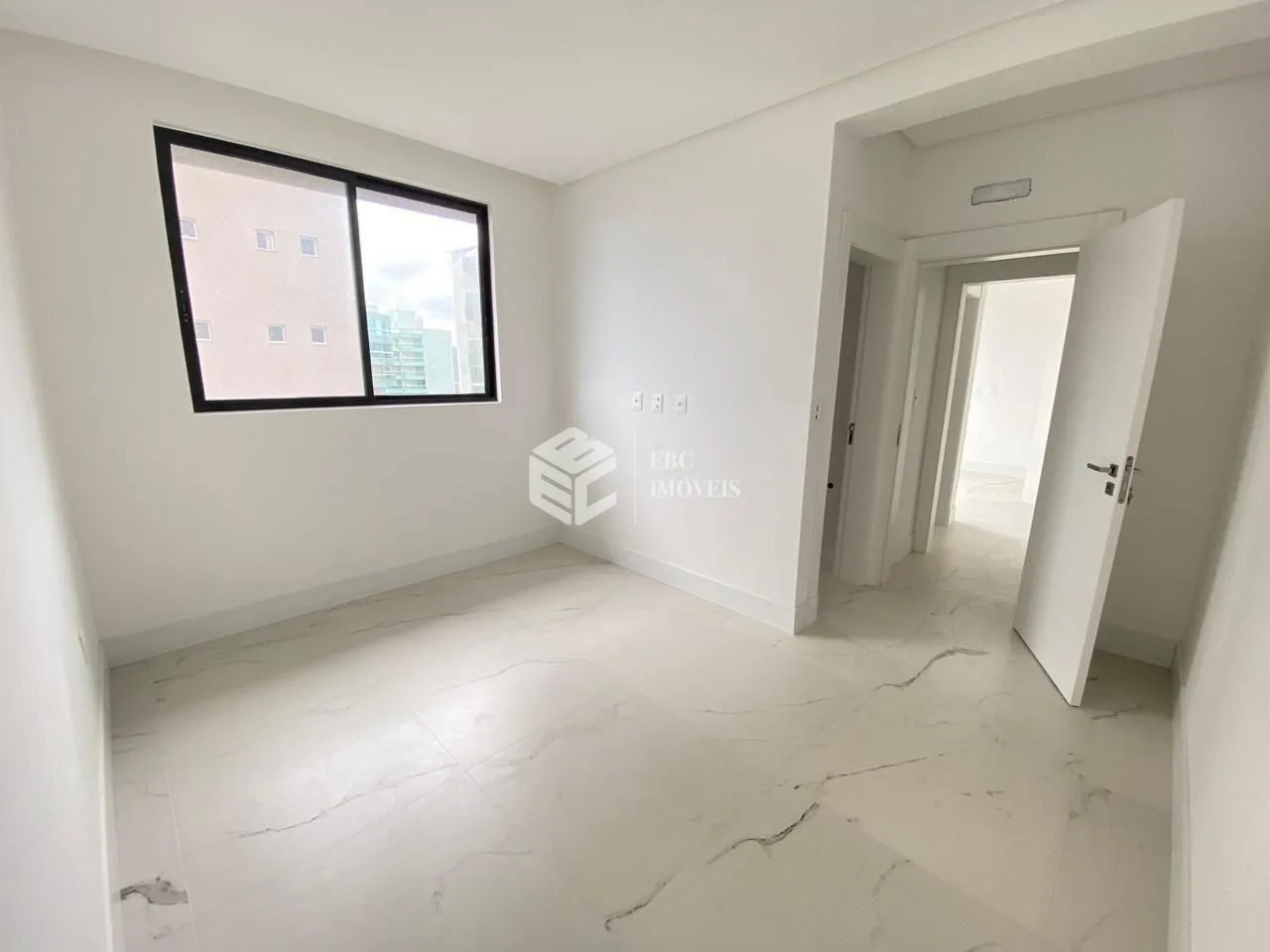 Apartamento com 3 Dormitórios à venda, 124 m² por R$ 2.800.000,00 Apartamento com 3 Dormitórios à venda, 124 m² por R$ 2.800.000,00