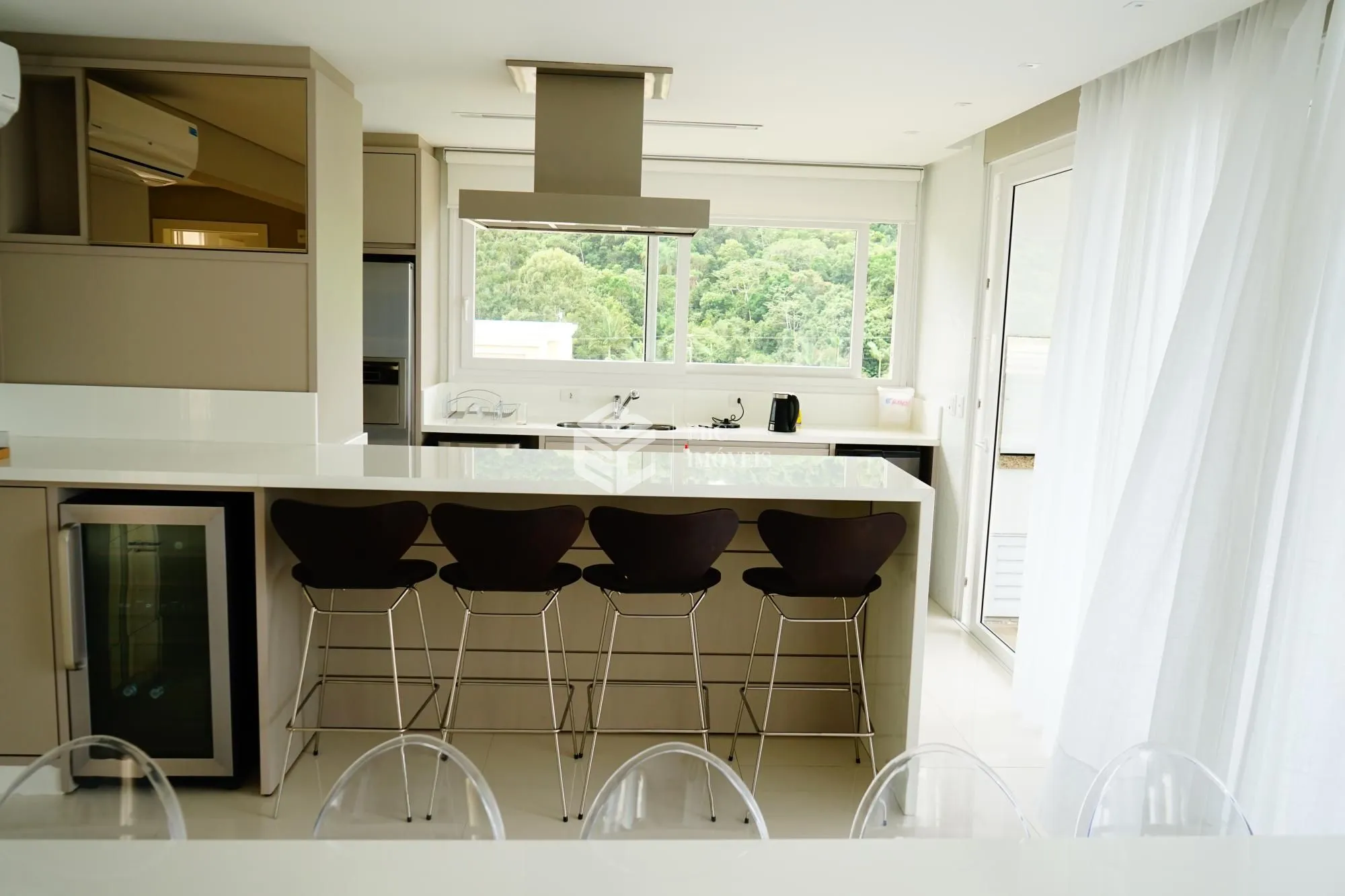 Casa em condomínio com 5 Dormitórios à venda, 554 m² por R$ 7.400.000,00 Casa em condomínio com 5 Dormitórios à venda, 554 m² por R$ 7.400.000,00
