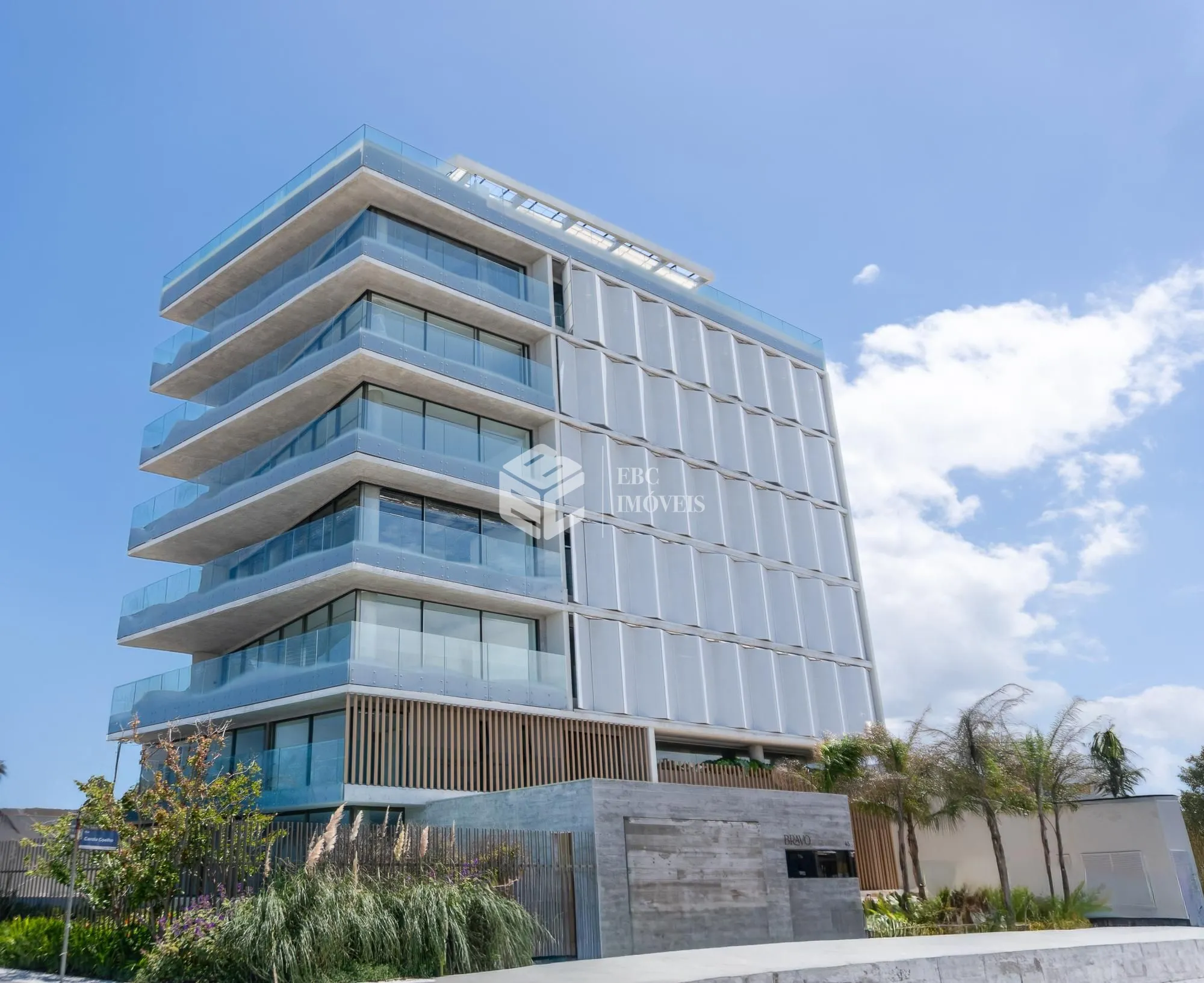 Apartamento com 4 Dormitórios à venda, 330 m² por R$ 28.000.000,00 Apartamento com 4 Dormitórios à venda, 330 m² por R$ 28.000.000,00