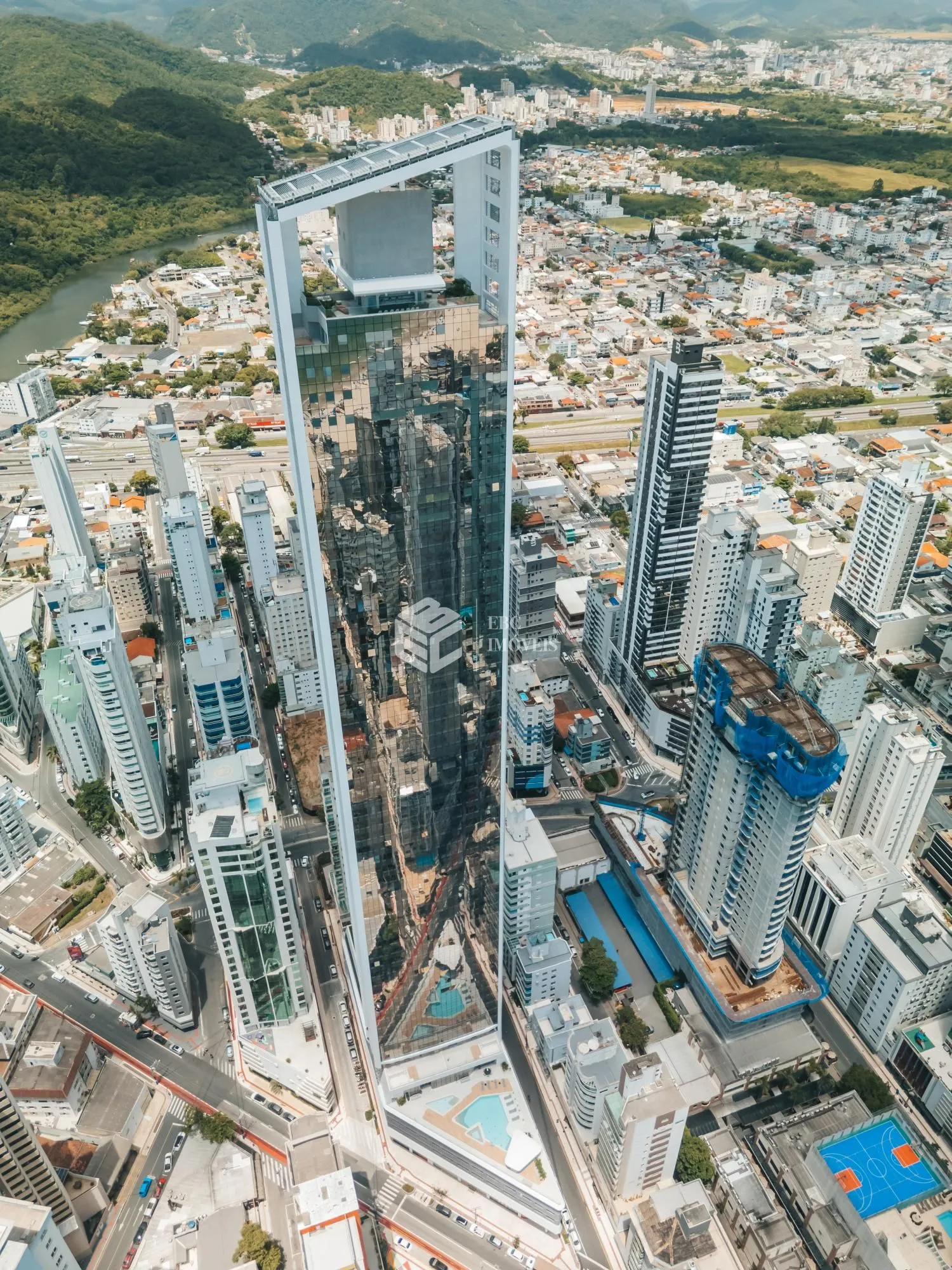 Apartamento à venda  no Centro - Balneário Camboriú, SC. Imóveis