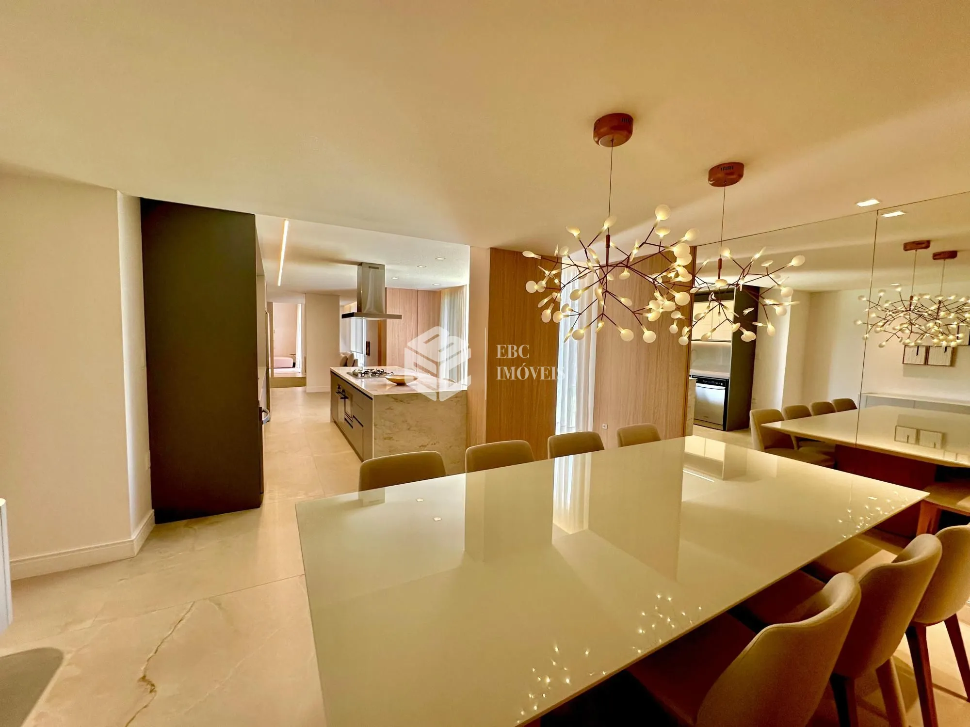Apartamento com 3 Dormitórios à venda, 185 m² por R$ 7.143.240,00 Apartamento com 3 Dormitórios à venda, 185 m² por R$ 7.143.240,00