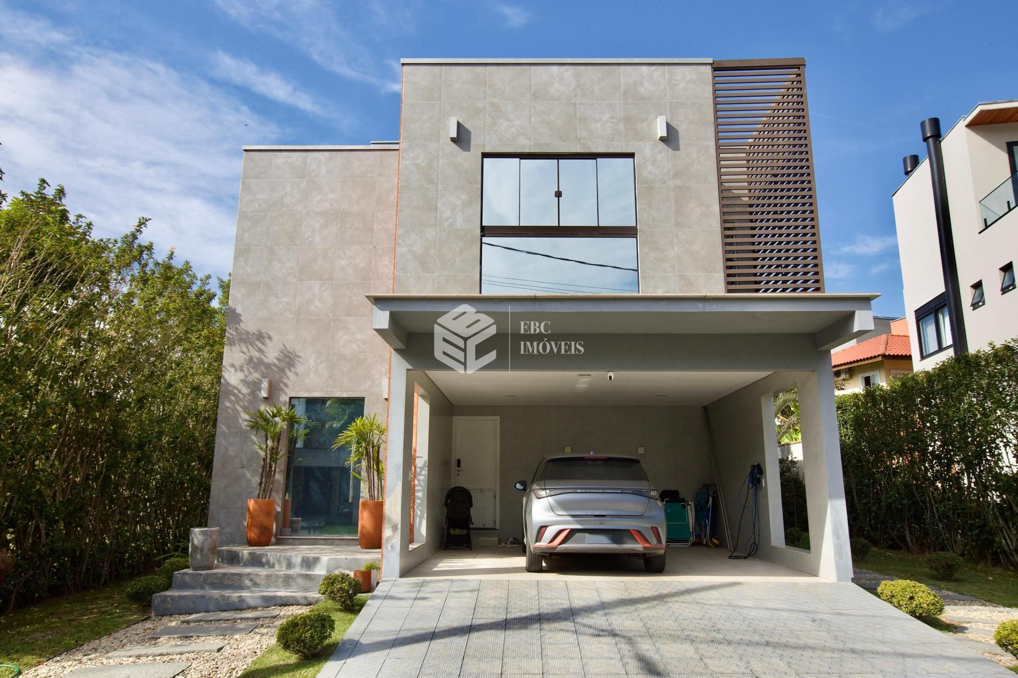 Casa em condomínio à venda  no Ariribá - Balneário Camboriú, SC. Imóveis