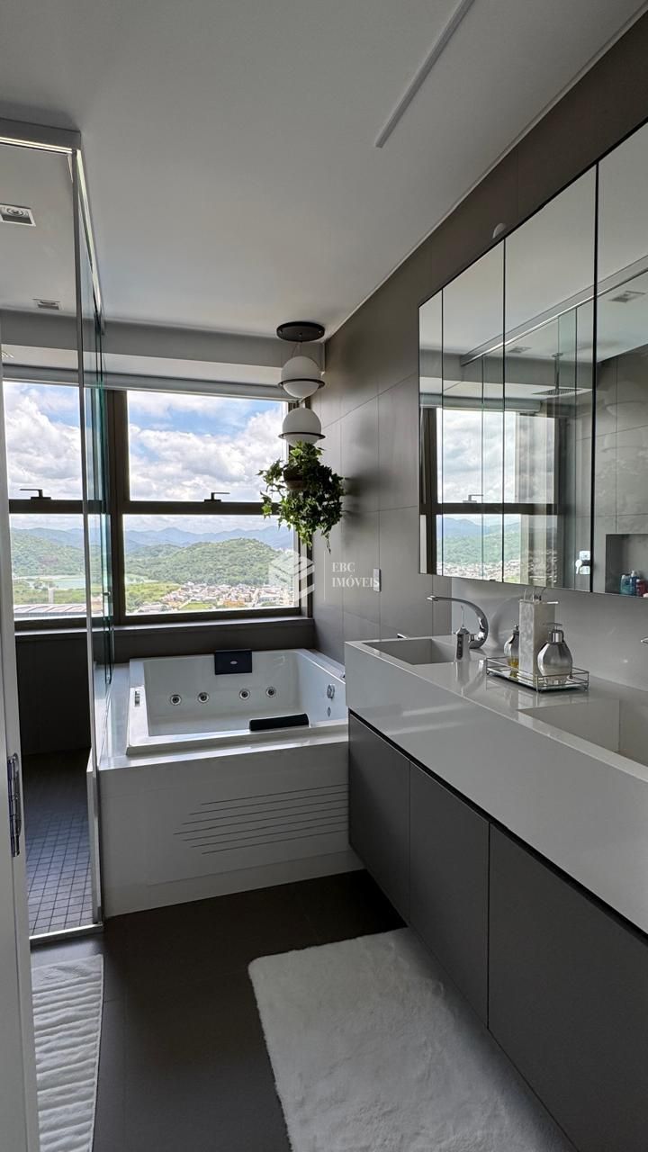 Apartamento, 4 quartos, 261 m² - Foto 14