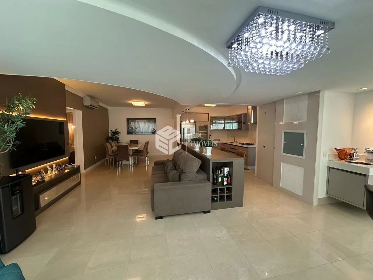 Apartamento à venda  no Centro - Balneário Camboriú, SC. Imóveis