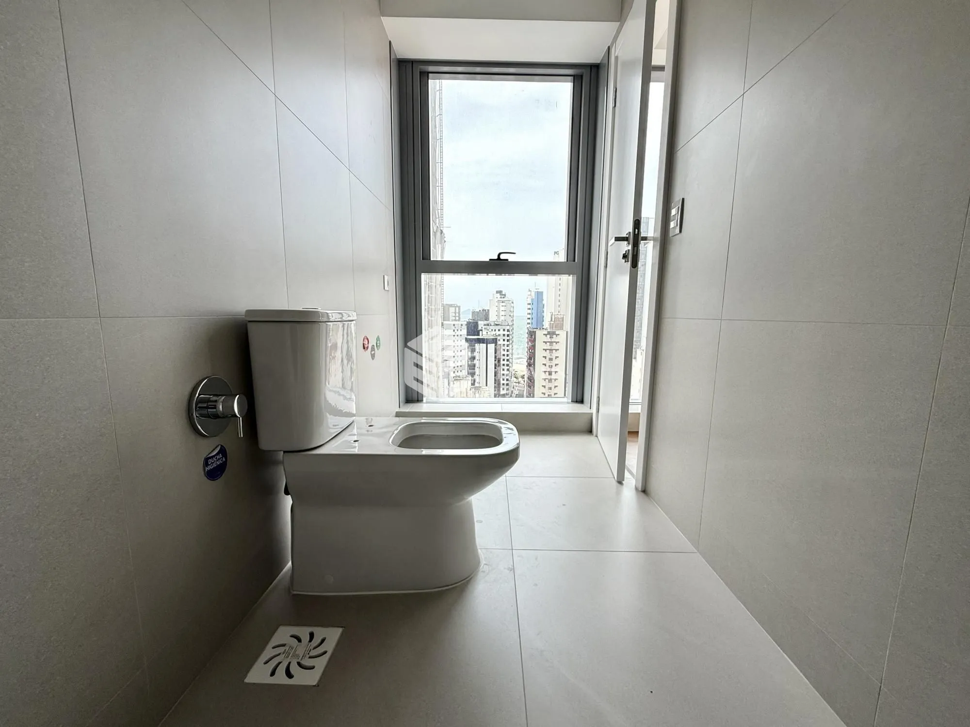 Apartamento com 4 Dormitórios à venda, 171 m² por R$ 5.100.000,00 Apartamento com 4 Dormitórios à venda, 171 m² por R$ 5.100.000,00
