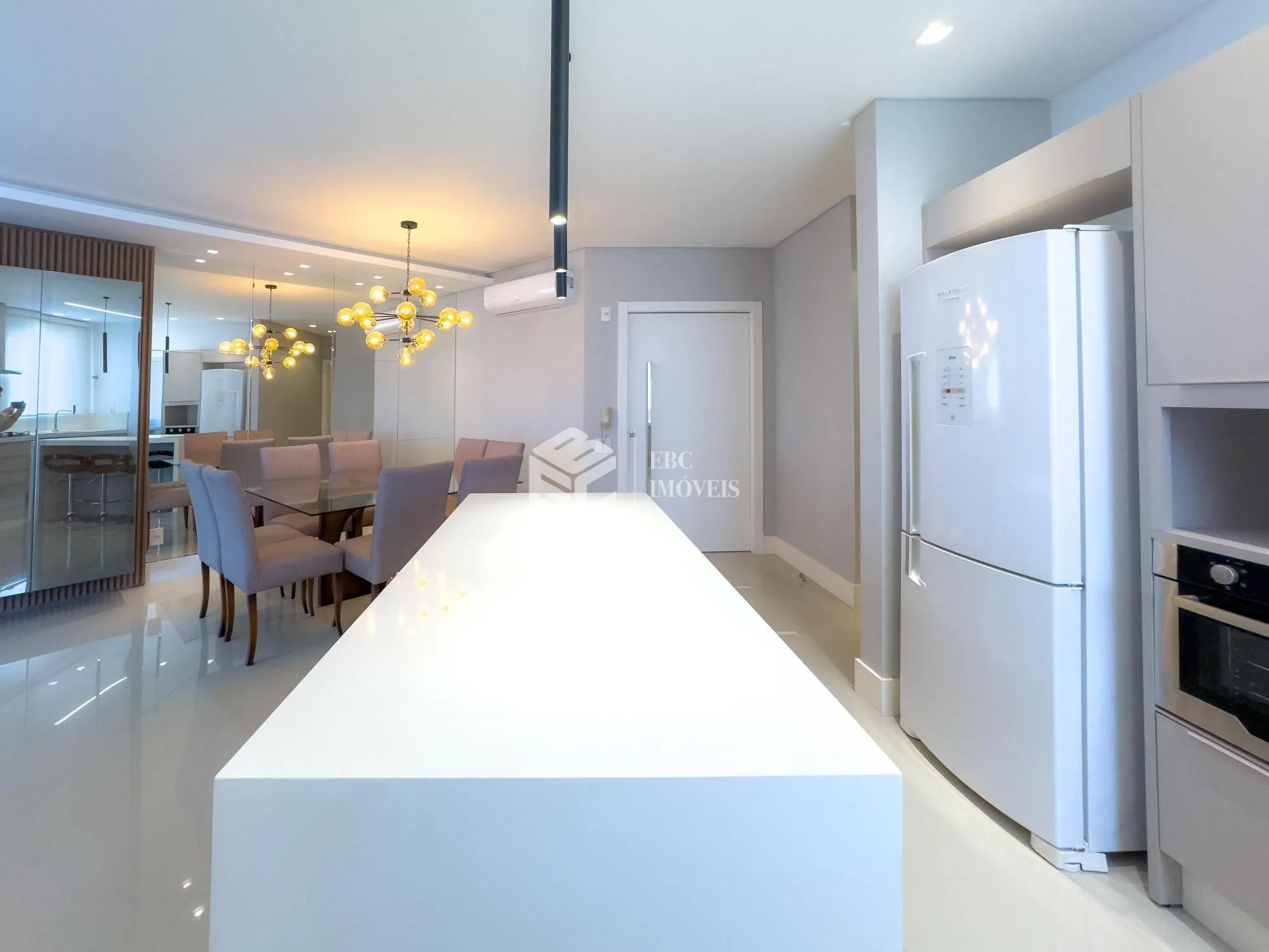 Apartamento com 3 Dormitórios à venda, 129 m² por R$ 2.800.000,00 Apartamento com 3 Dormitórios à venda, 129 m² por R$ 2.800.000,00