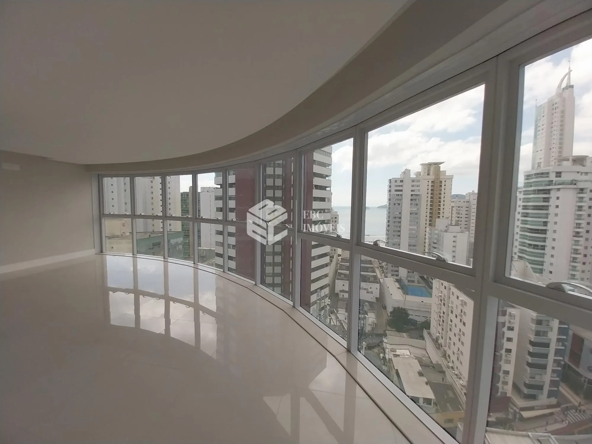 Apartamento à venda  no Centro - Balneário Camboriú, SC. Imóveis