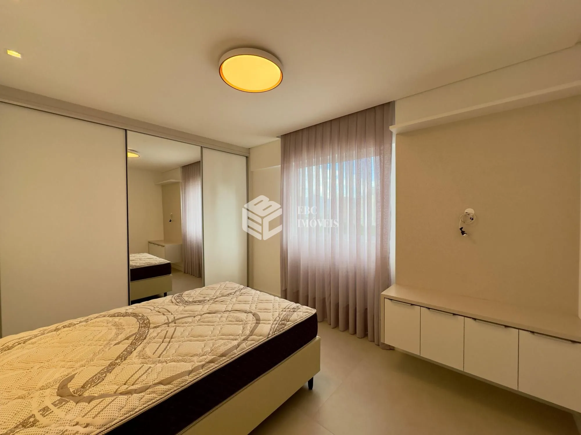 Apartamento com 3 Dormitórios à venda, 129 m² por R$ 2.190.000,00 Apartamento com 3 Dormitórios à venda, 129 m² por R$ 2.190.000,00