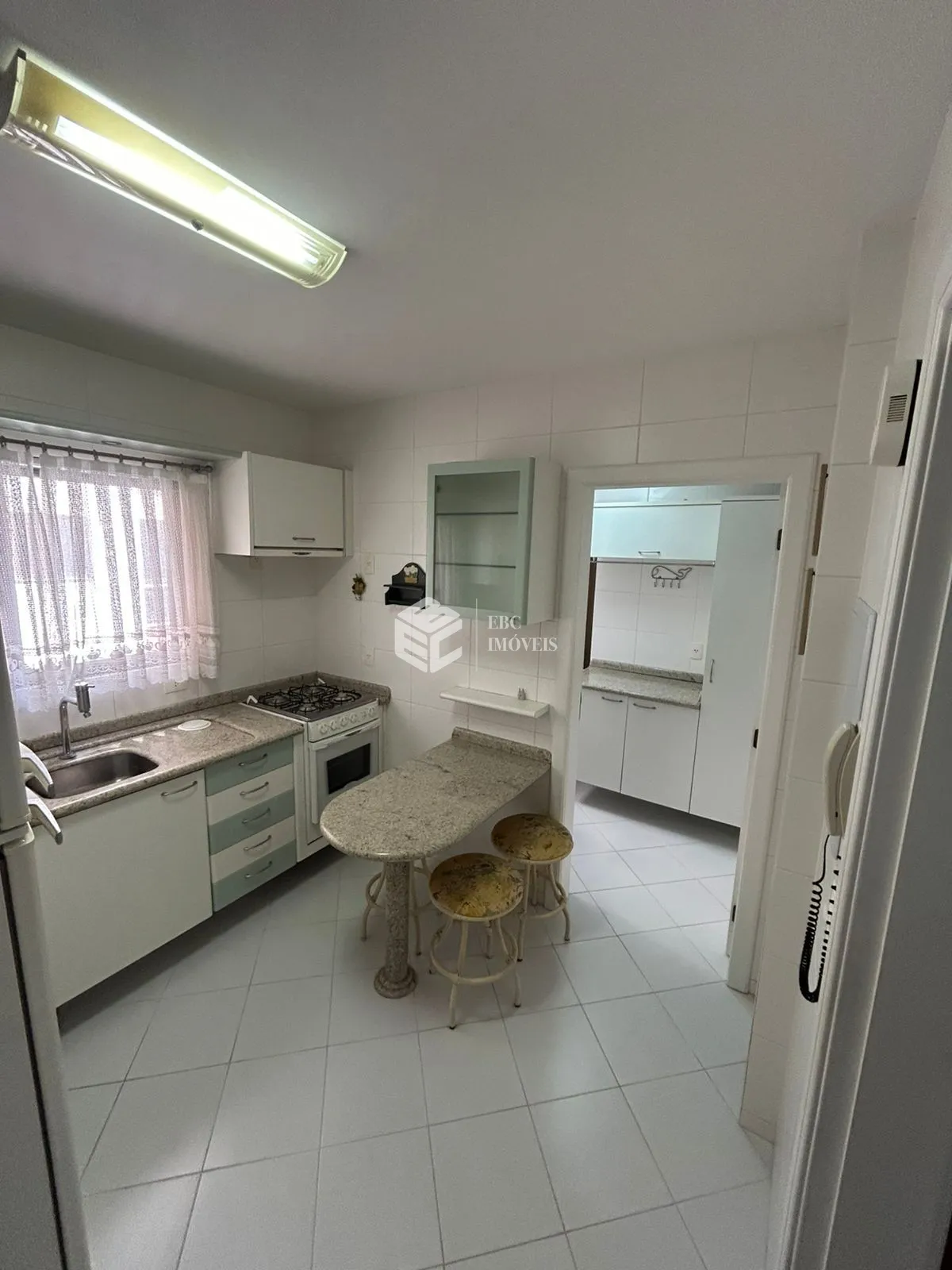 Apartamento com 3 Dormitórios à venda, 108 m² por R$ 2.800.000,00 Apartamento com 3 Dormitórios à venda, 108 m² por R$ 2.800.000,00