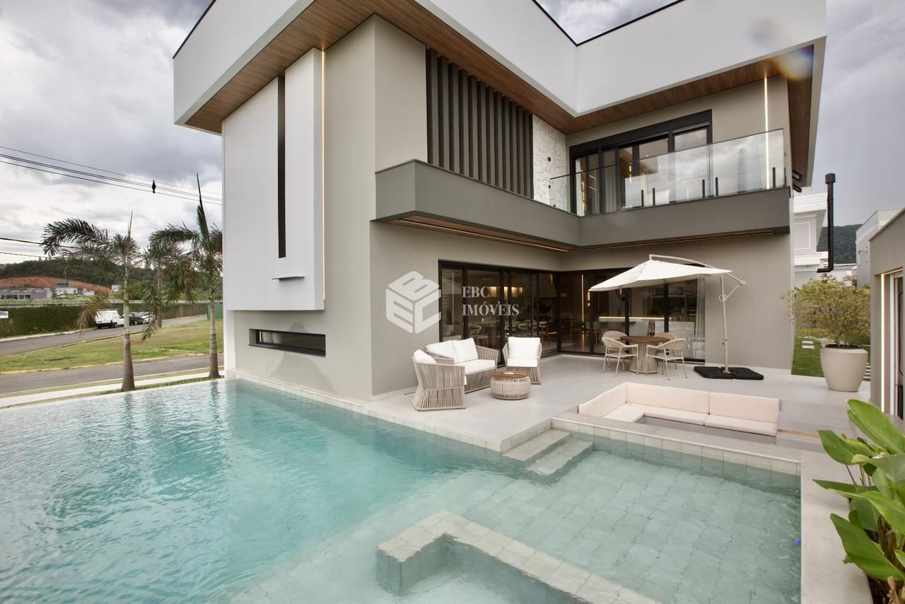 Casa em condomínio à venda  no Santa Regina - Camboriú, SC. Imóveis