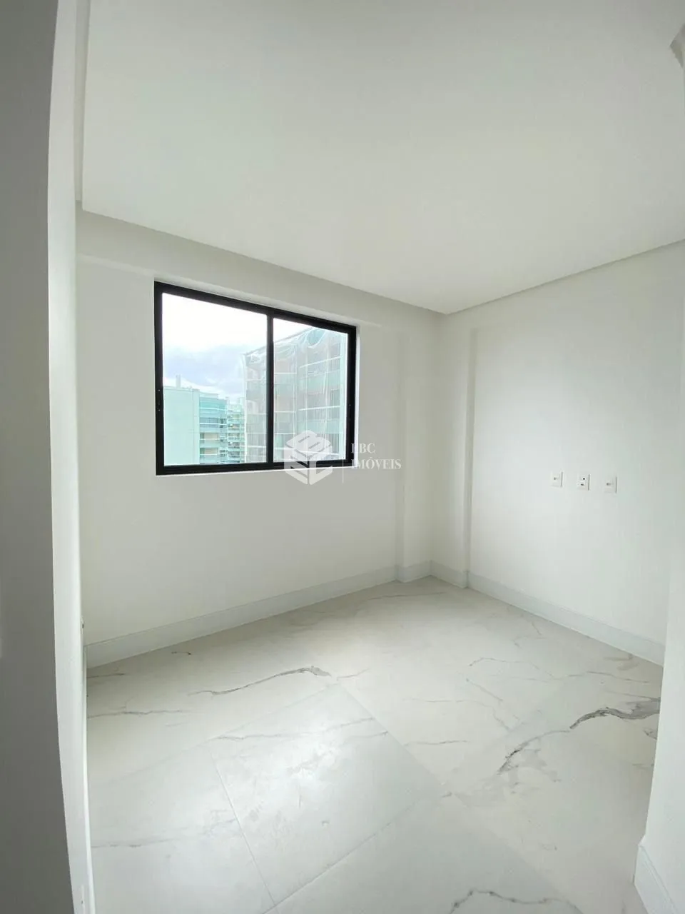 Apartamento com 3 Dormitórios à venda, 124 m² por R$ 2.800.000,00 Apartamento com 3 Dormitórios à venda, 124 m² por R$ 2.800.000,00