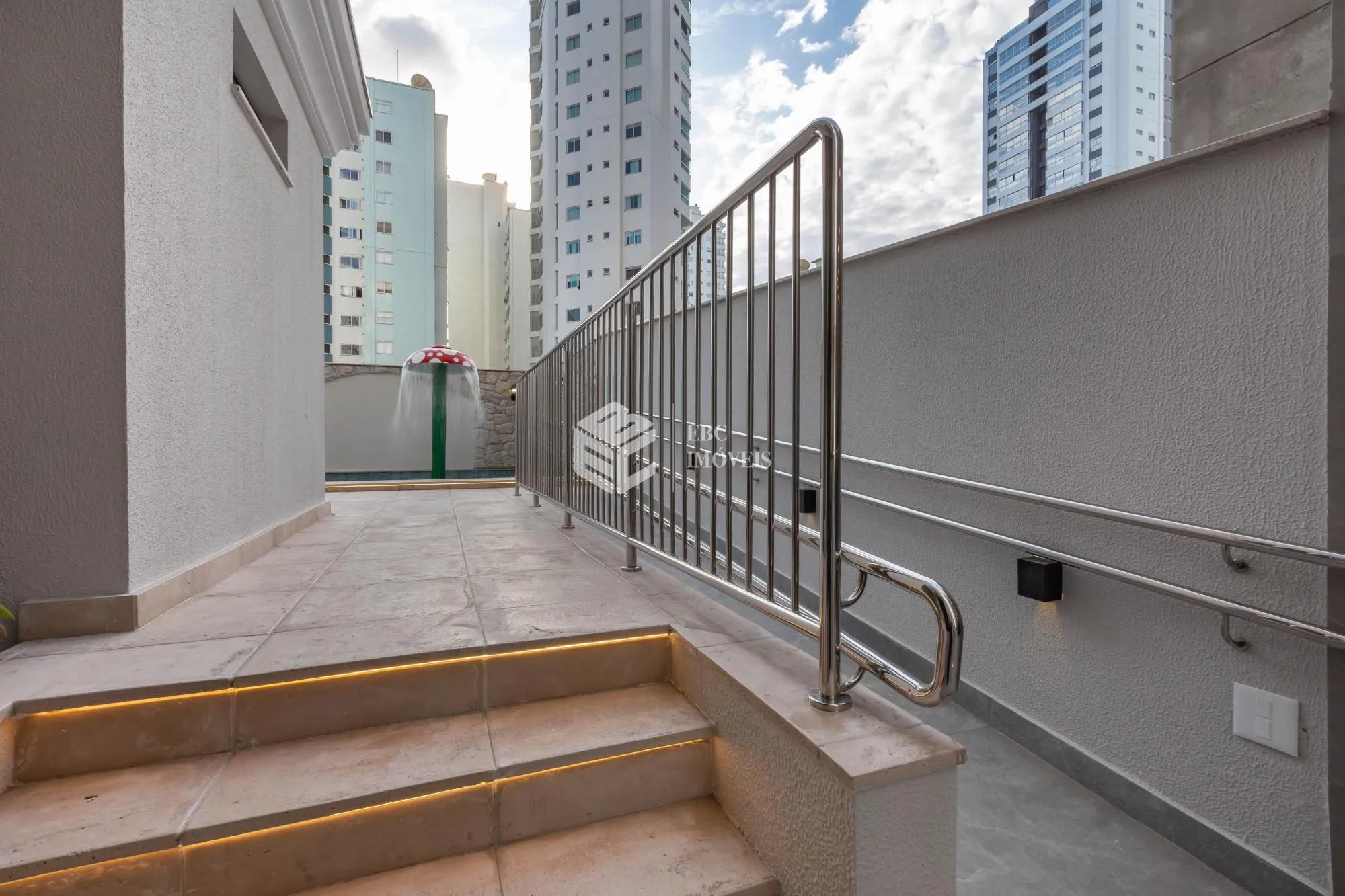Apartamento com 3 Dormitórios à venda, 131 m² por R$ 3.600.000,00 Apartamento com 3 Dormitórios à venda, 131 m² por R$ 3.600.000,00