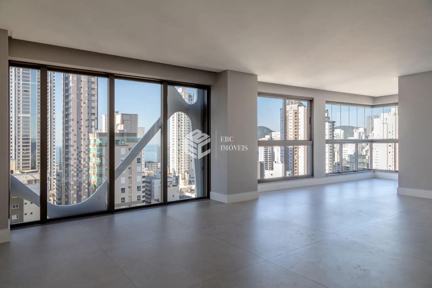 Apartamento à venda  no Centro - Balneário Camboriú, SC. Imóveis