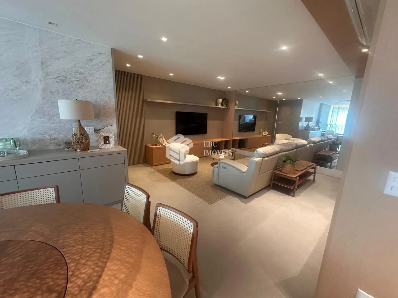 Apartamento com 4 Dormitórios à venda, 180 m² por R$ 6.500.000,00 Apartamento com 4 Dormitórios à venda, 180 m² por R$ 6.500.000,00