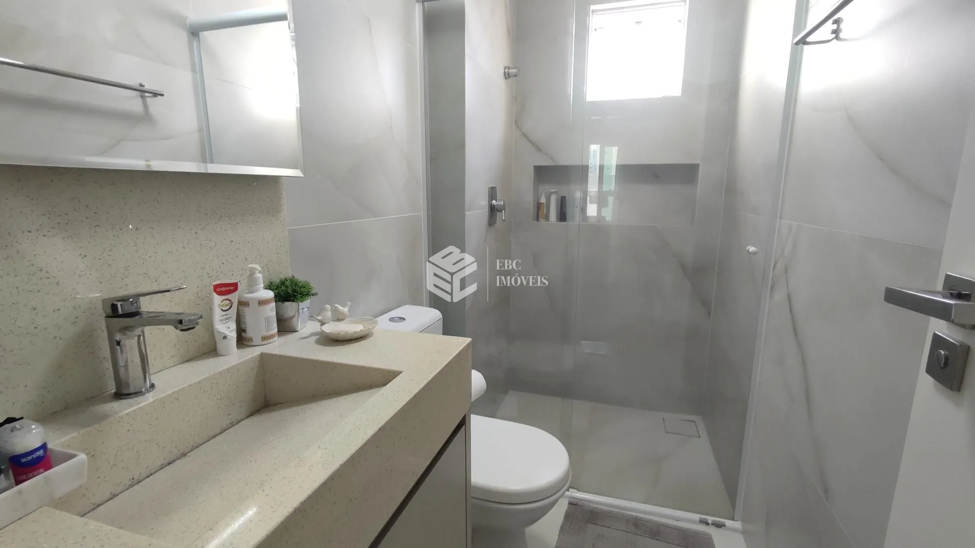 Apartamento com 4 Dormitórios à venda, 137 m² por R$ 2.800.000,00 Apartamento com 4 Dormitórios à venda, 137 m² por R$ 2.800.000,00