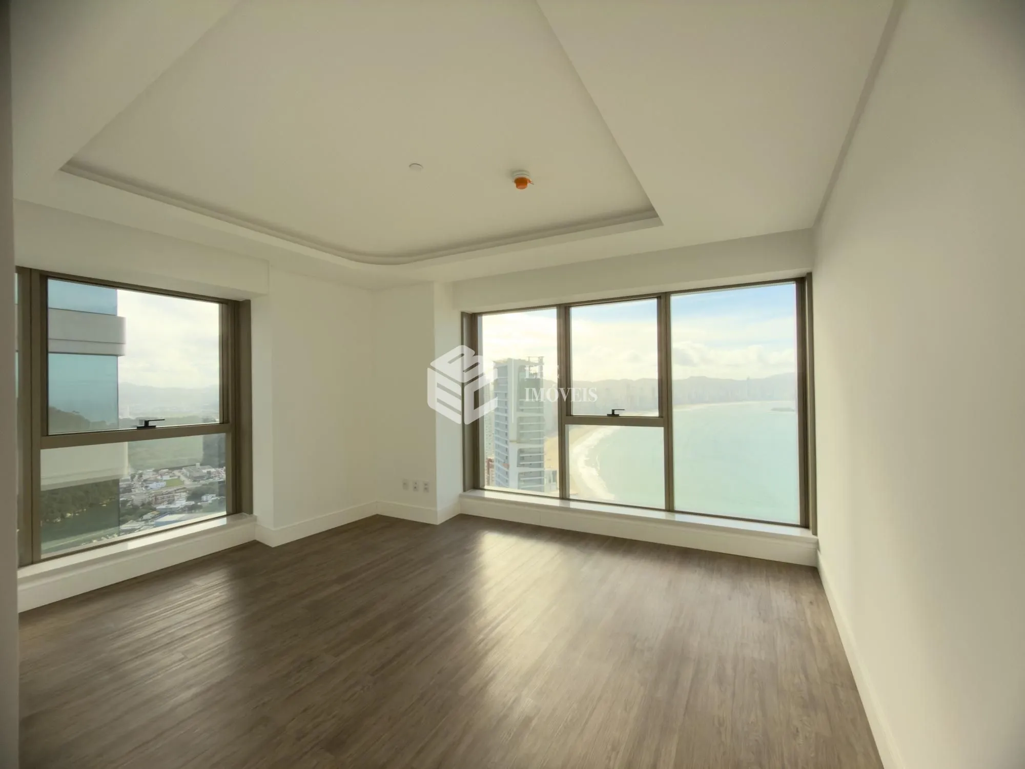 Apartamento com 4 Dormitórios à venda, 261 m² por R$ 10.500.000,00 Apartamento com 4 Dormitórios à venda, 261 m² por R$ 10.500.000,00