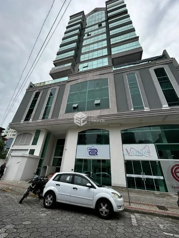 Apartamento à venda  no Meia Praia - Itapema, SC. Imóveis