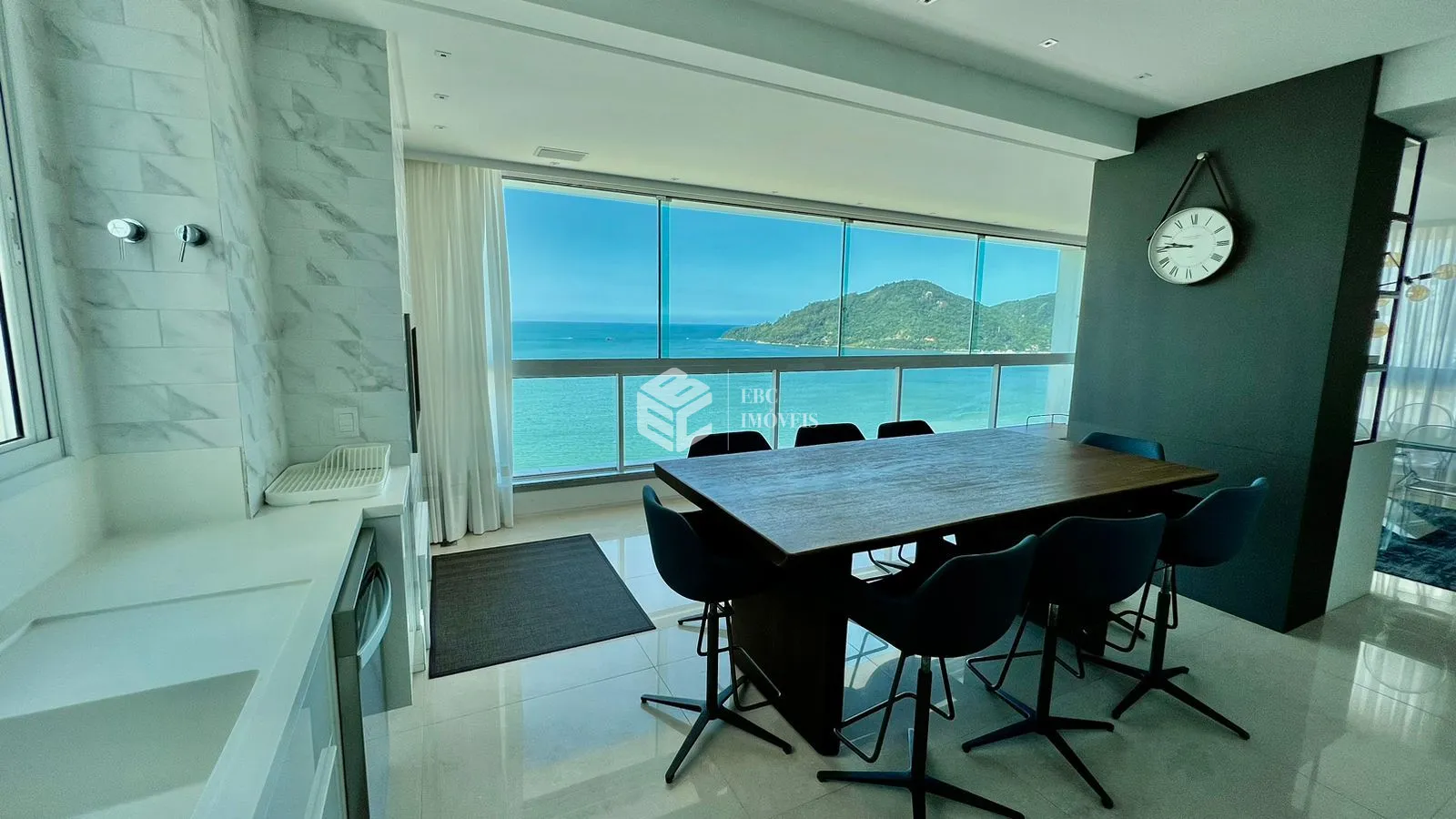 Apartamento com 4 Dormitórios à venda, 242 m² por R$ 12.800.000,00 Apartamento com 4 Dormitórios à venda, 242 m² por R$ 12.800.000,00