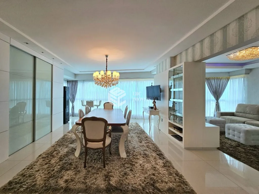Apartamento à venda  no Centro - Balneário Camboriú, SC. Imóveis