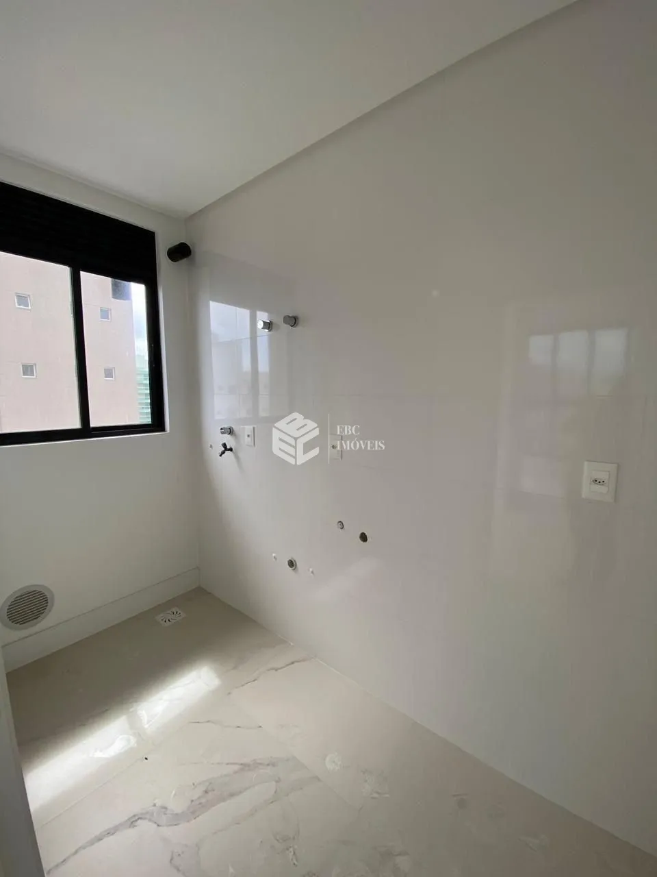 Apartamento com 3 Dormitórios à venda, 124 m² por R$ 2.800.000,00 Apartamento com 3 Dormitórios à venda, 124 m² por R$ 2.800.000,00