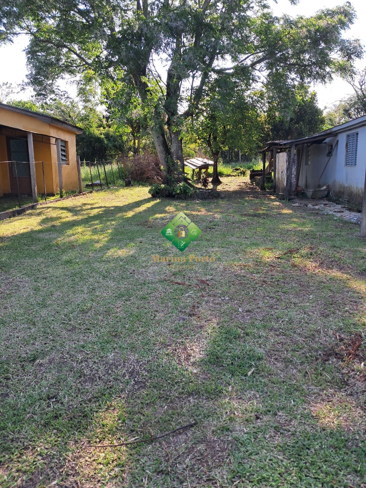 Terreno à venda, 247m² - Foto 1