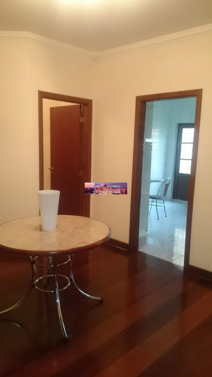 Casa à venda com 4 quartos, 240m² - Foto 21