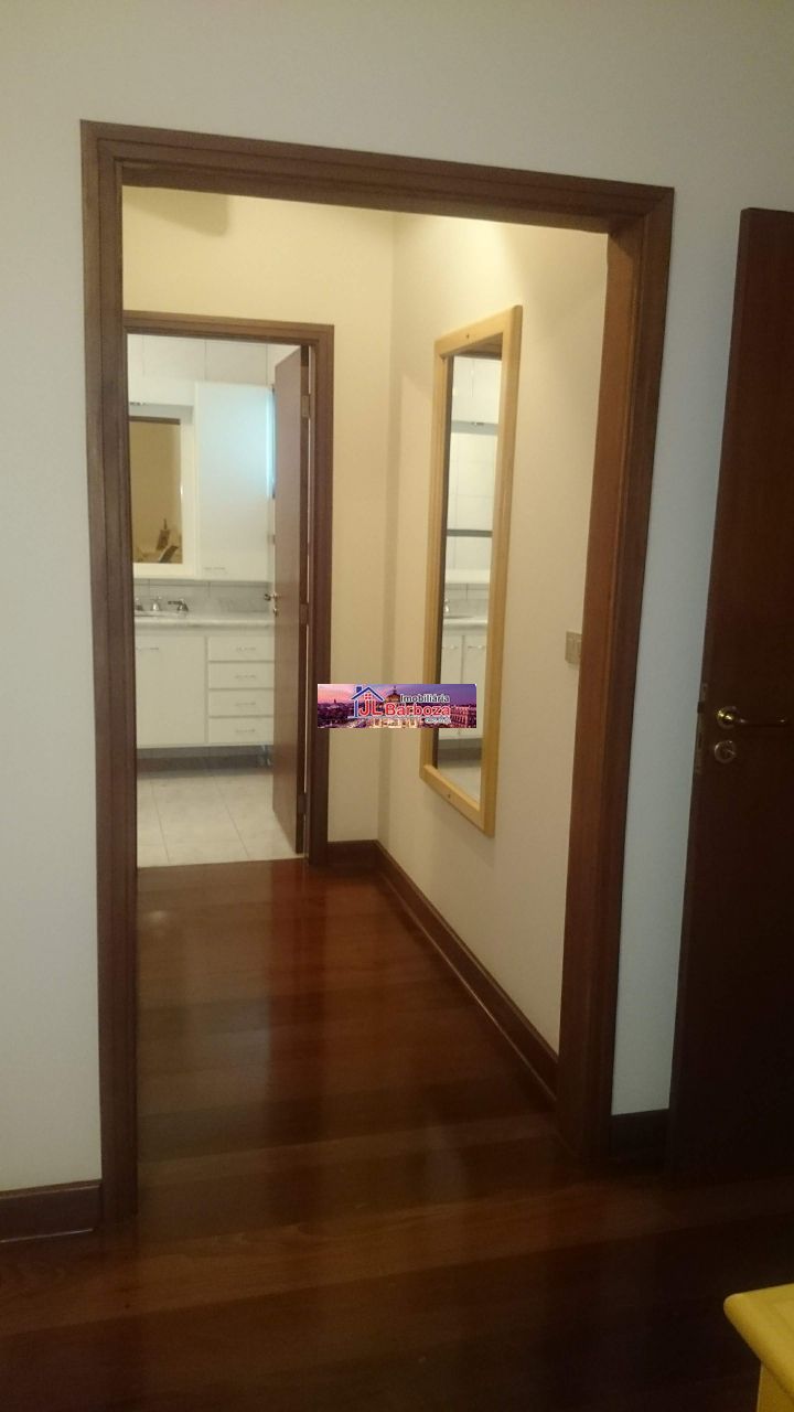 Casa à venda com 4 quartos, 240m² - Foto 42