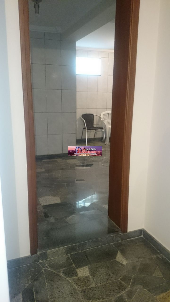 Casa à venda com 4 quartos, 240m² - Foto 52