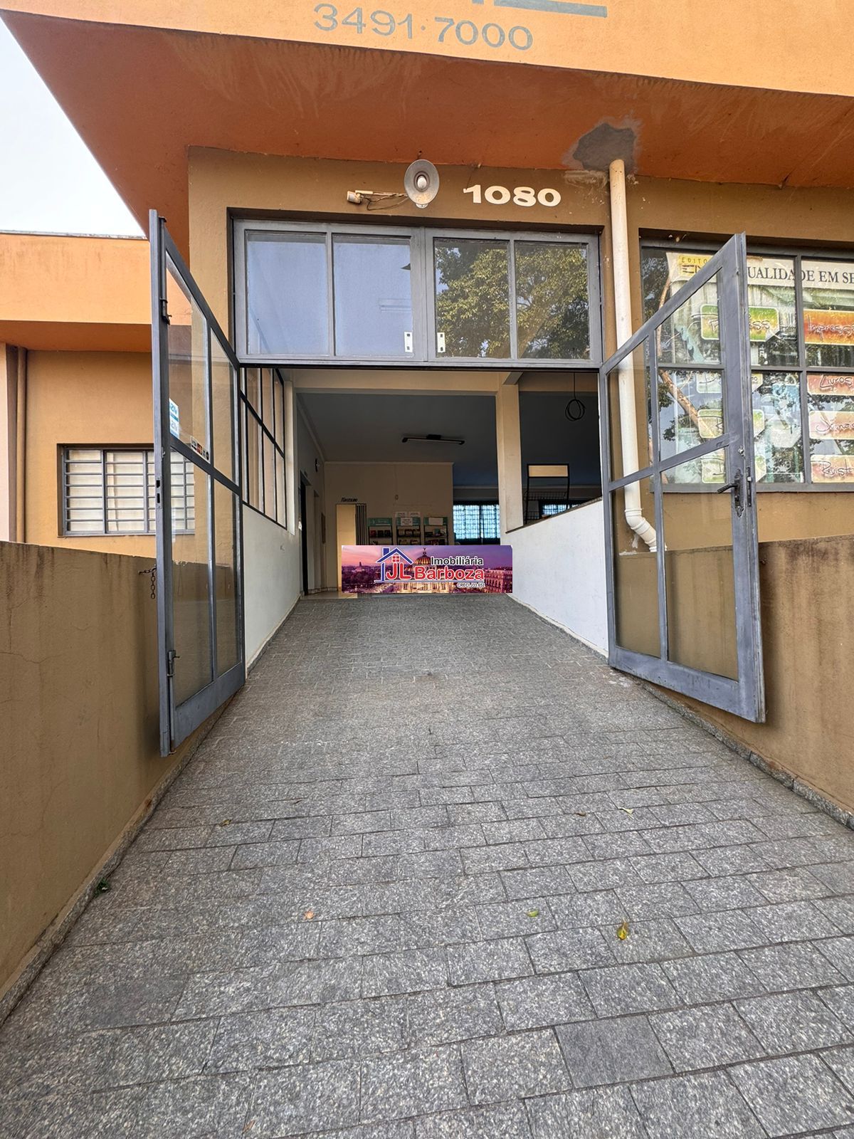 Chácara à venda com 8 quartos, 14190m² - Foto 1