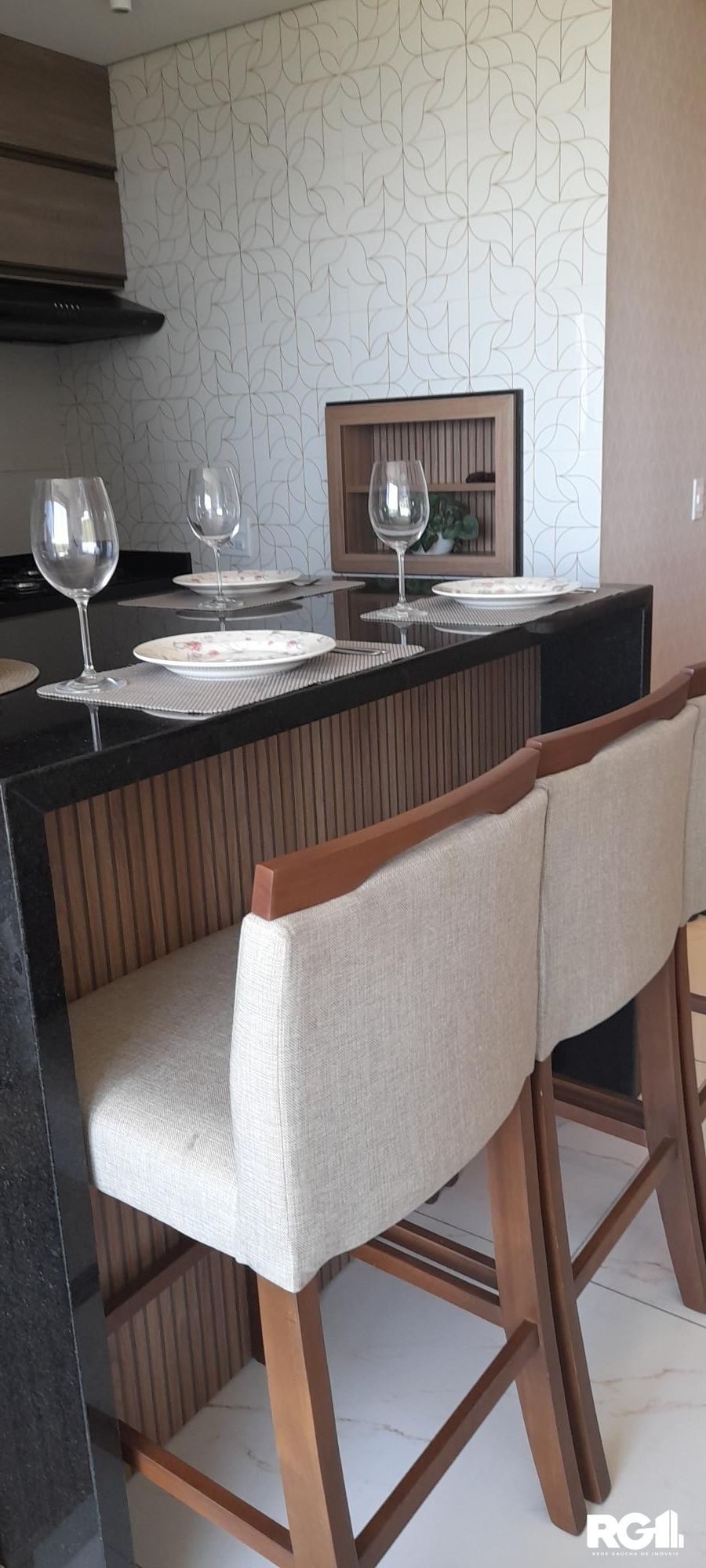 Apartamento à venda com 3 quartos, 74m² - Foto 2