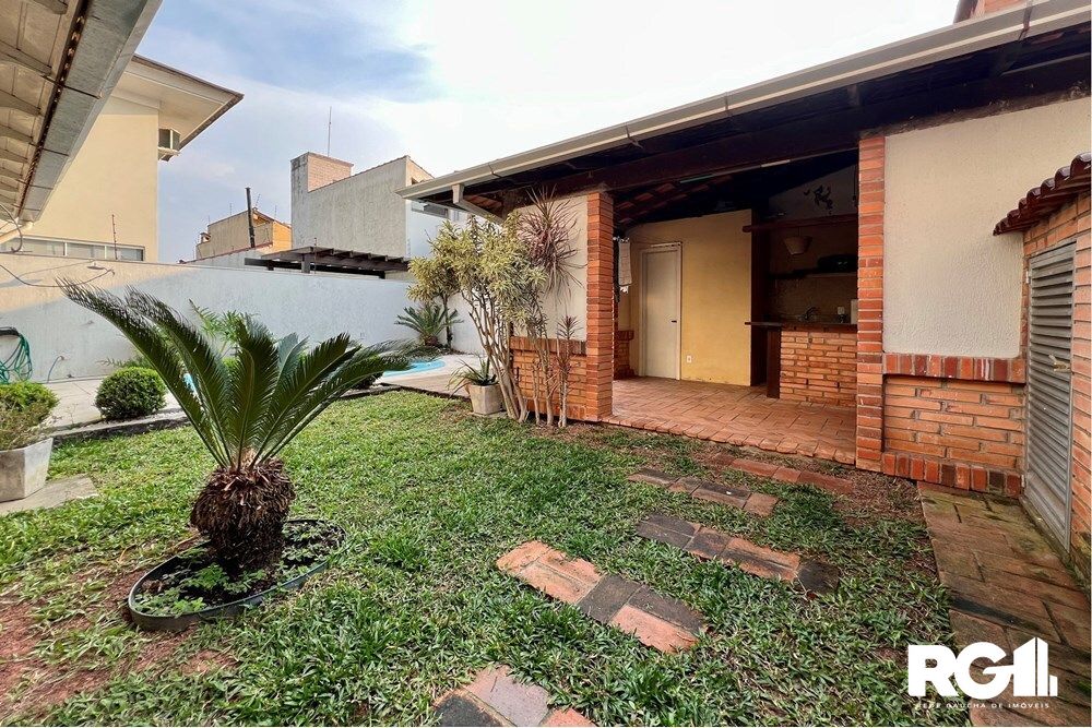 Casa à venda com 4 quartos, 243m² - Foto 17
