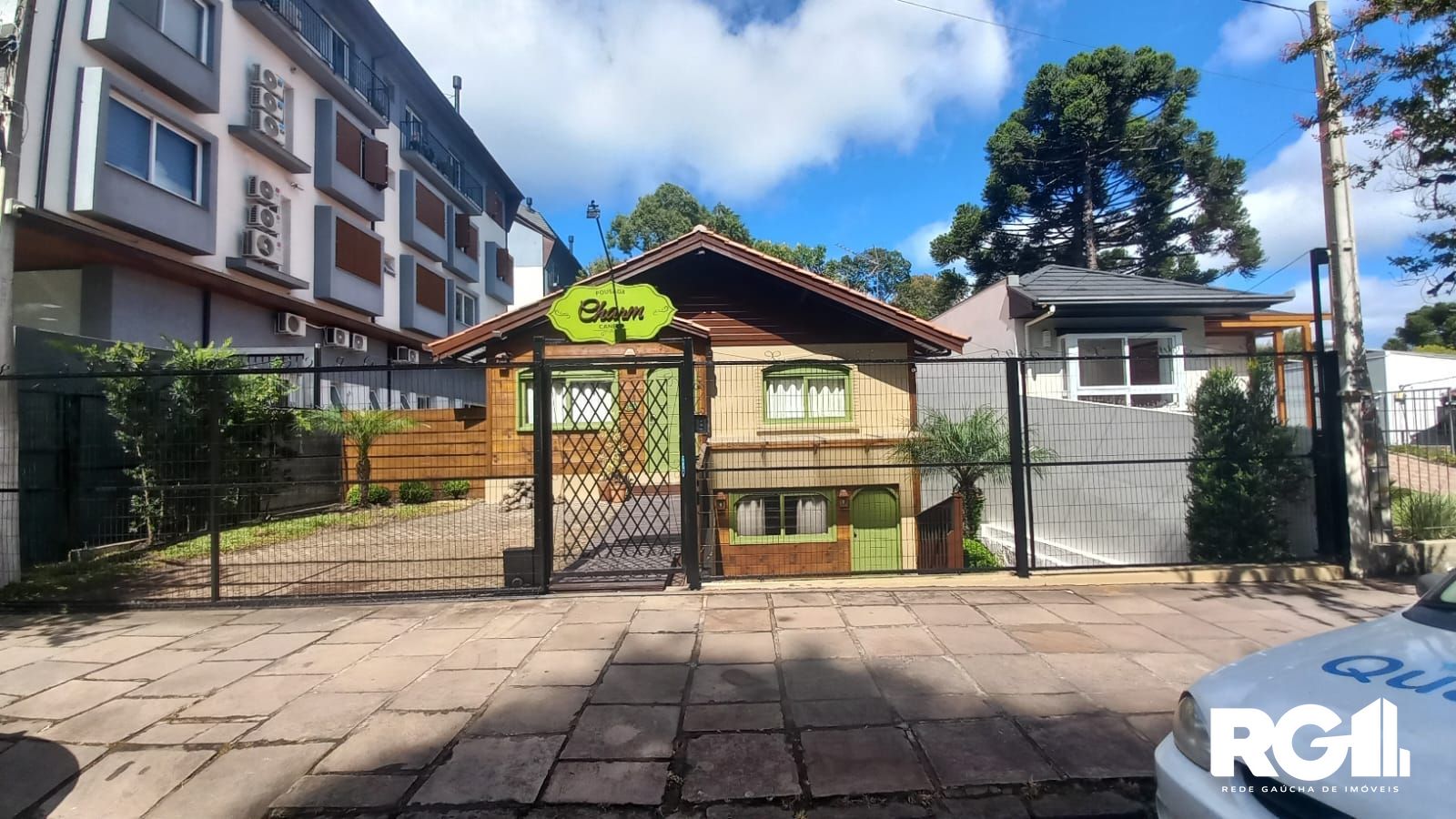 Hotel à venda com 12 quartos, 309m² - Foto 1