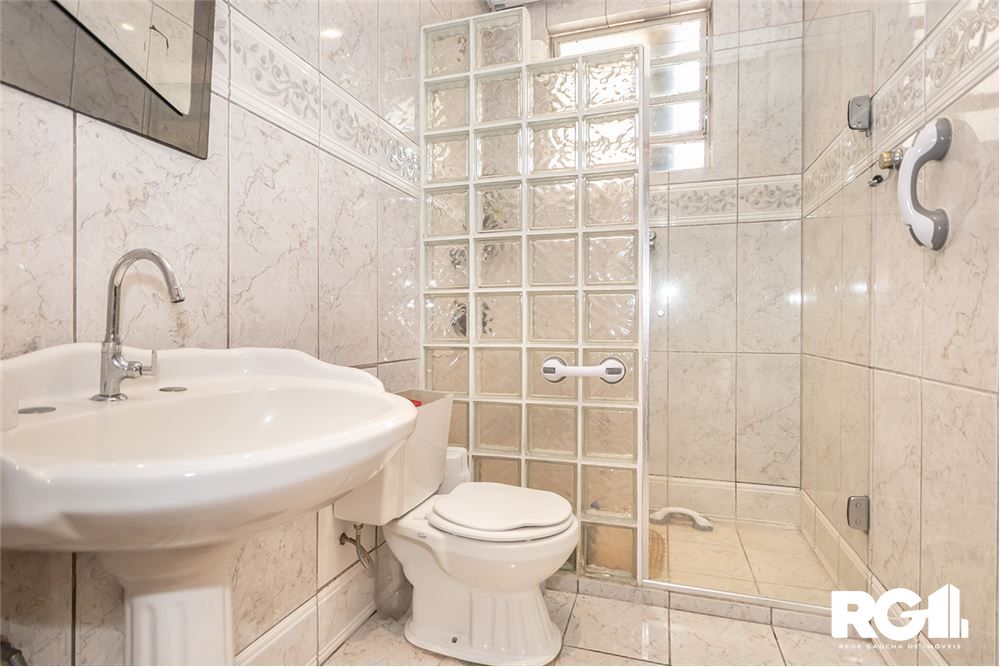 Casa à venda com 4 quartos, 250m² - Foto 35