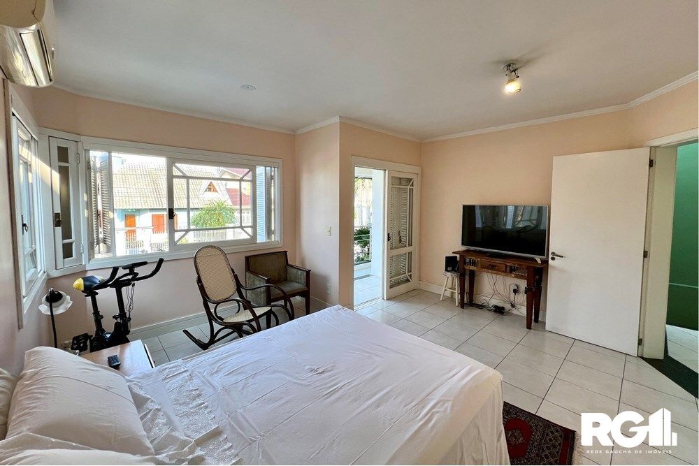 Casa à venda com 4 quartos, 243m² - Foto 20