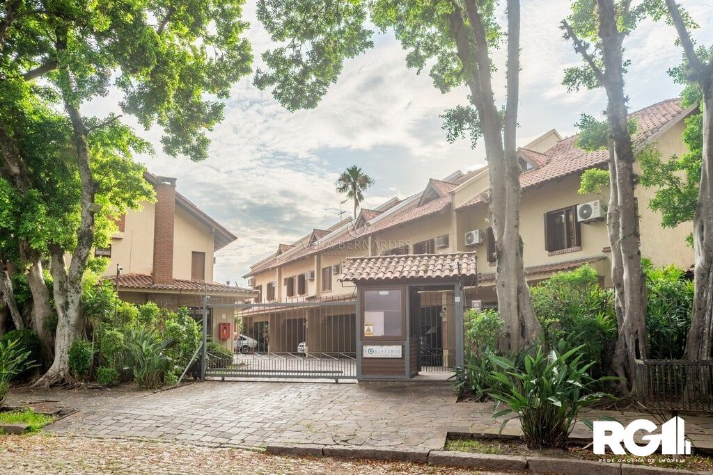 Casa de Condomínio à venda com 4 quartos, 205m² - Foto 3