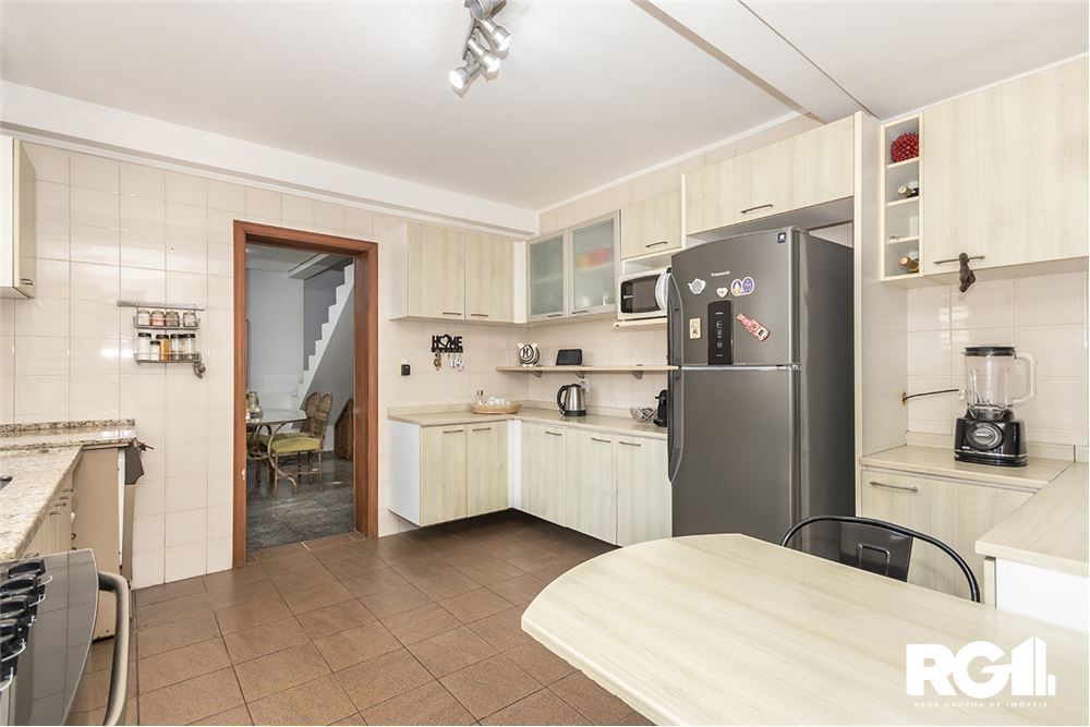Casa à venda com 4 quartos, 250m² - Foto 31