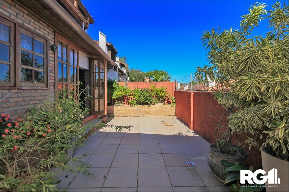 Casa de Condomínio à venda com 3 quartos, 220m² - Foto 22