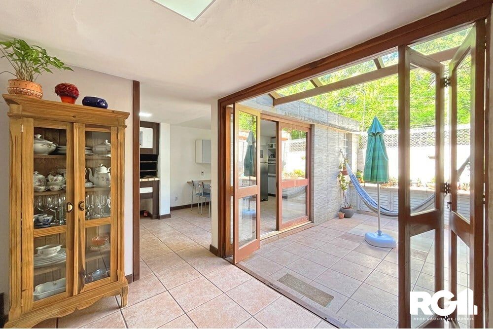 Casa de Condomínio à venda com 4 quartos, 220m² - Foto 40
