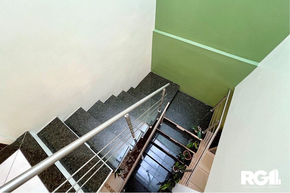 Casa à venda com 4 quartos, 243m² - Foto 9