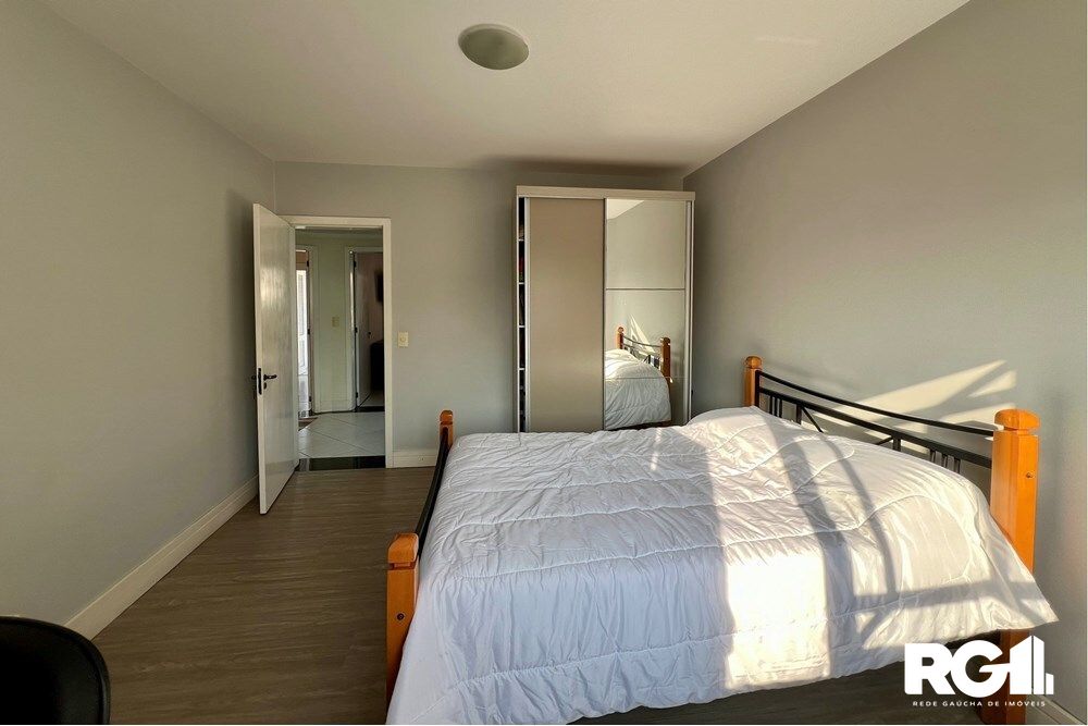 Casa à venda com 4 quartos, 243m² - Foto 31