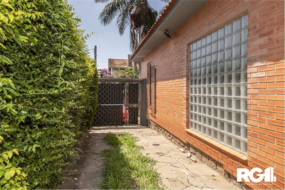 Casa à venda com 4 quartos, 250m² - Foto 22