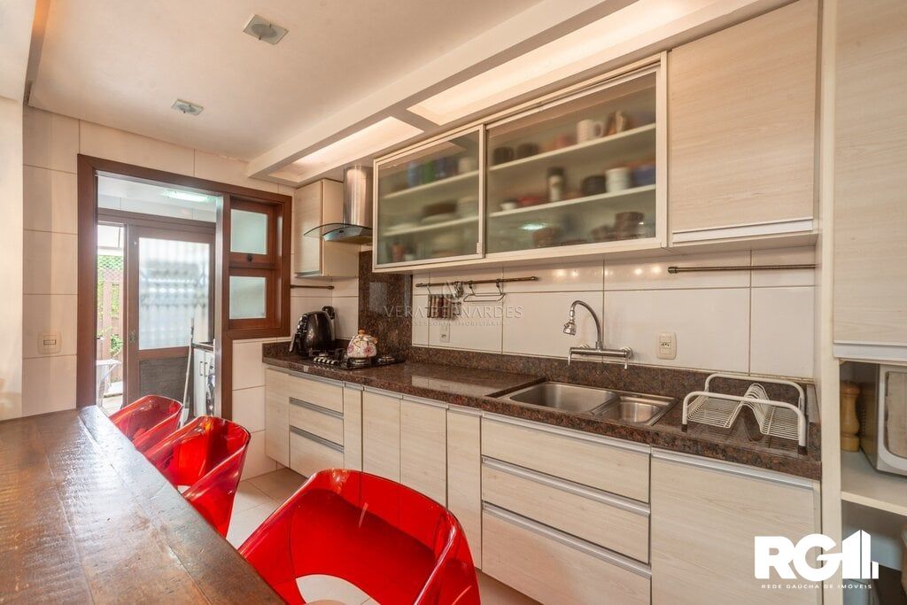 Casa de Condomínio à venda com 4 quartos, 205m² - Foto 25