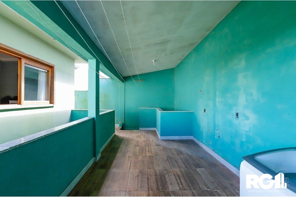 Casa à venda com 3 quartos, 185m² - Foto 2