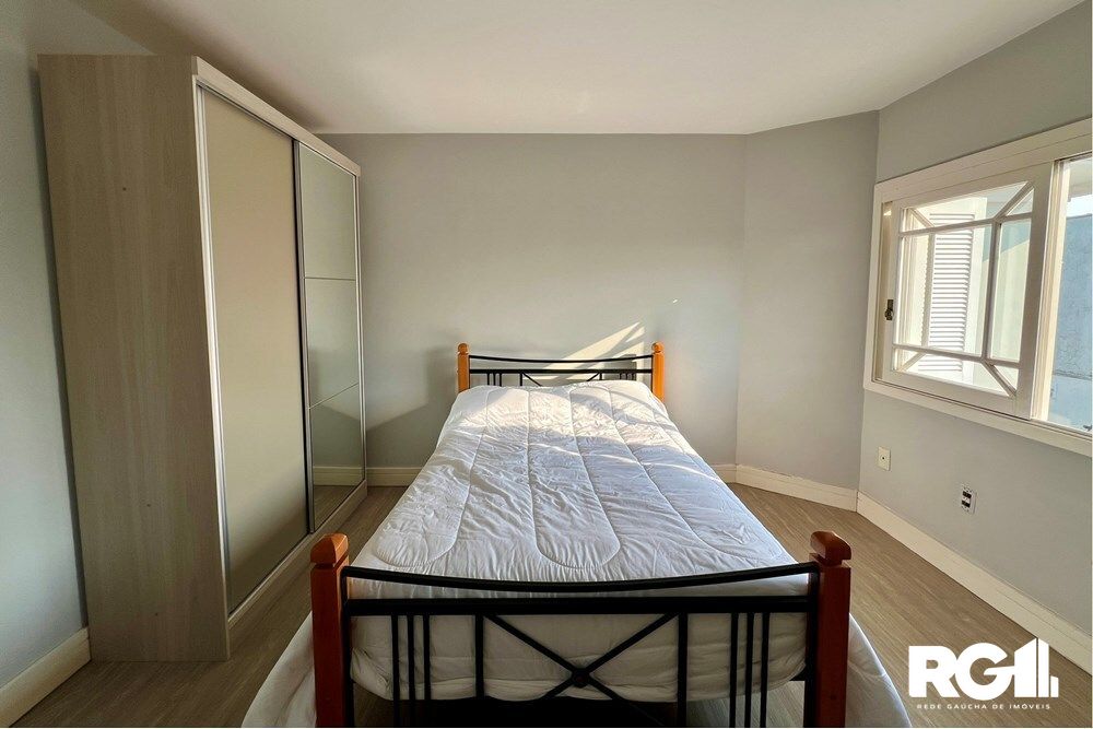 Casa à venda com 4 quartos, 243m² - Foto 29