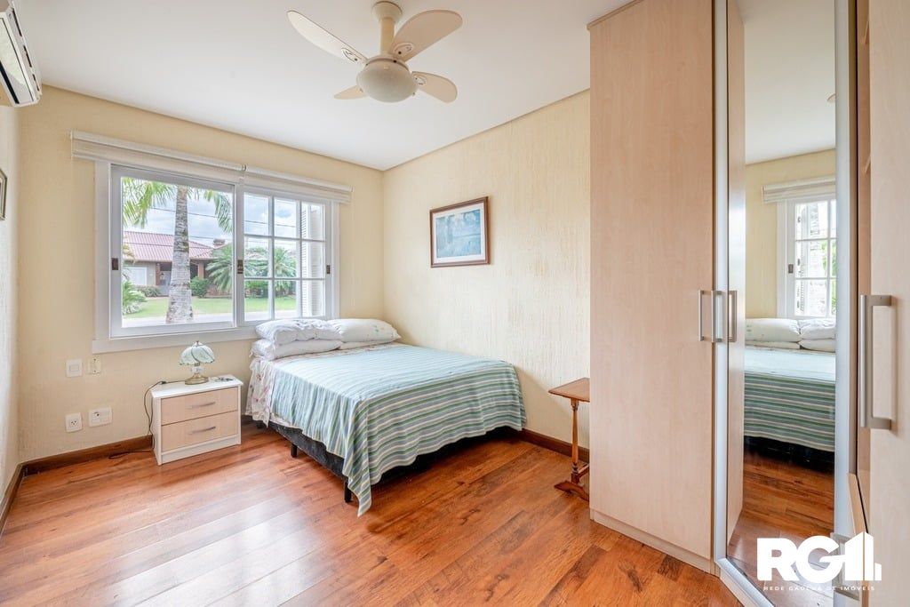 Casa de Condomínio à venda com 4 quartos, 480m² - Foto 2