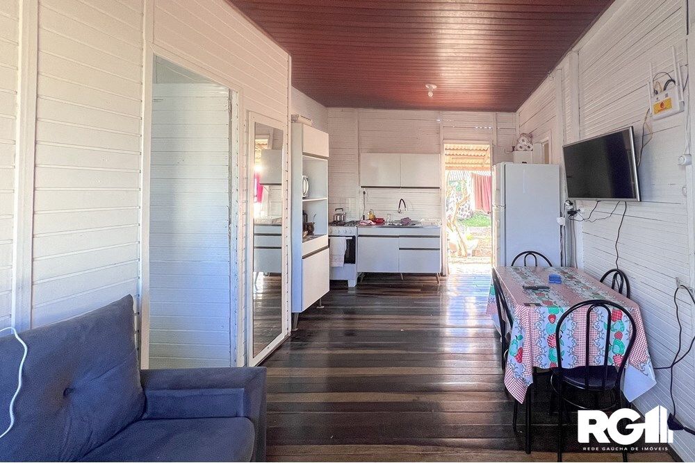 Casa à venda com 2 quartos, 500m² - Foto 2