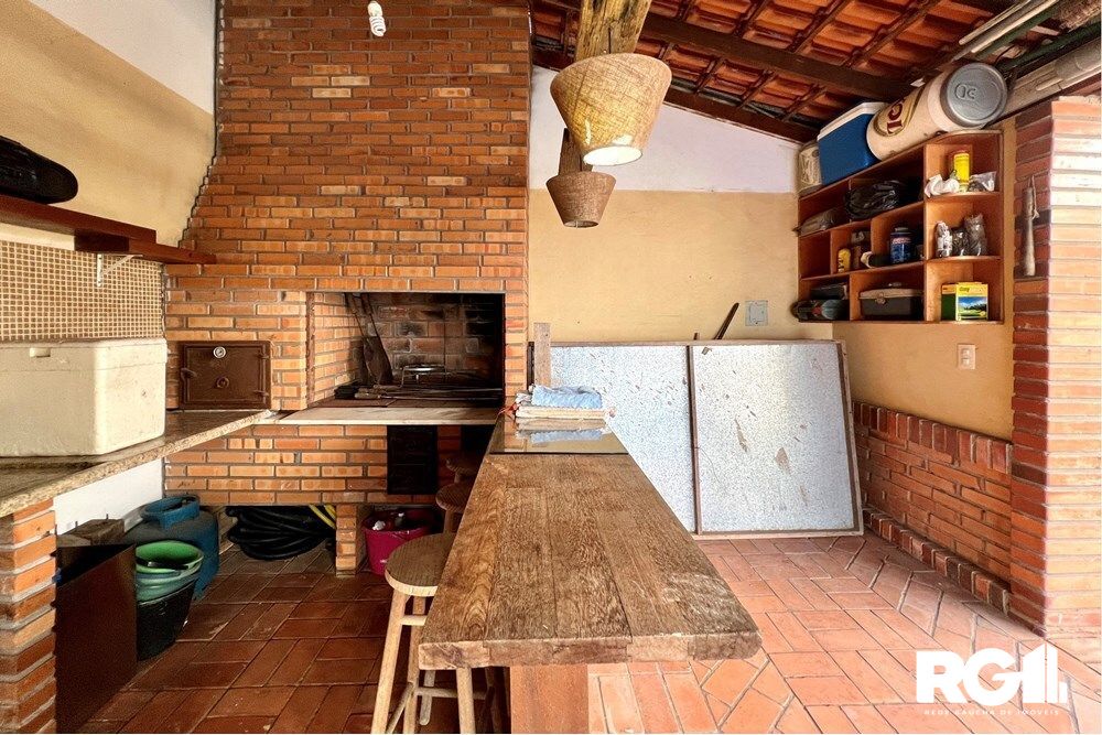 Casa à venda com 4 quartos, 243m² - Foto 3
