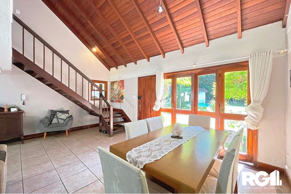 Casa de Condomínio à venda com 4 quartos, 220m² - Foto 52