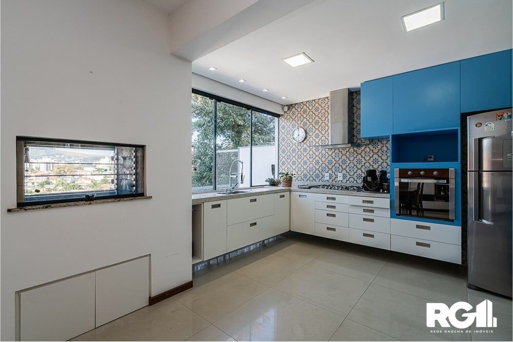 Casa à venda com 2 quartos, 318m² - Foto 3